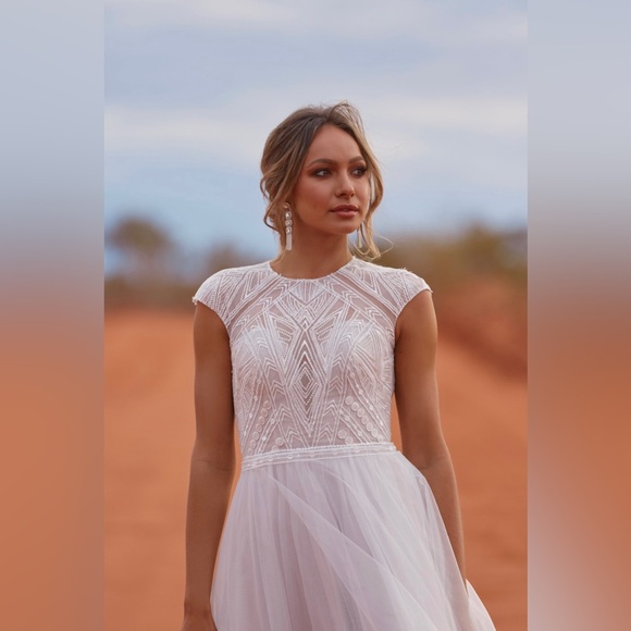 Echo by Evie Young Bridal - Picture 3 of 4